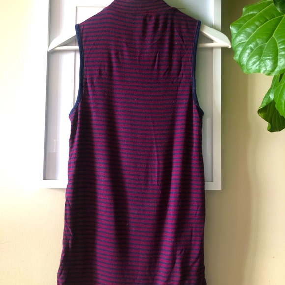 Gap, XS, sleeveless mock neck top - Picture 3 of 3